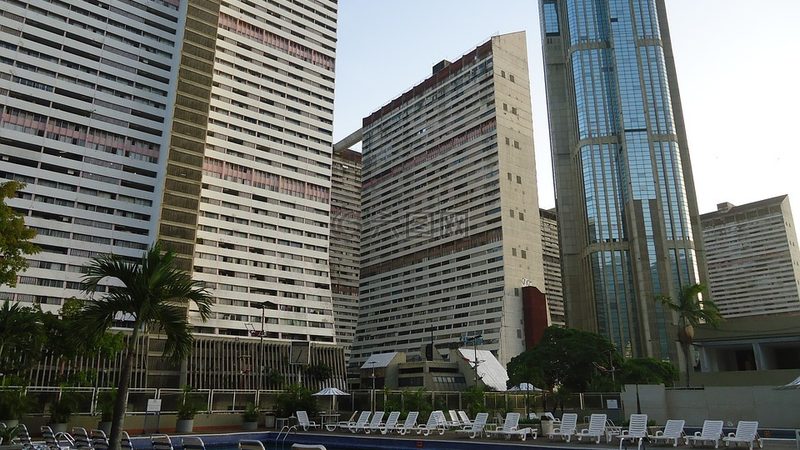 出境游价格构成复杂，包括以下几部分：